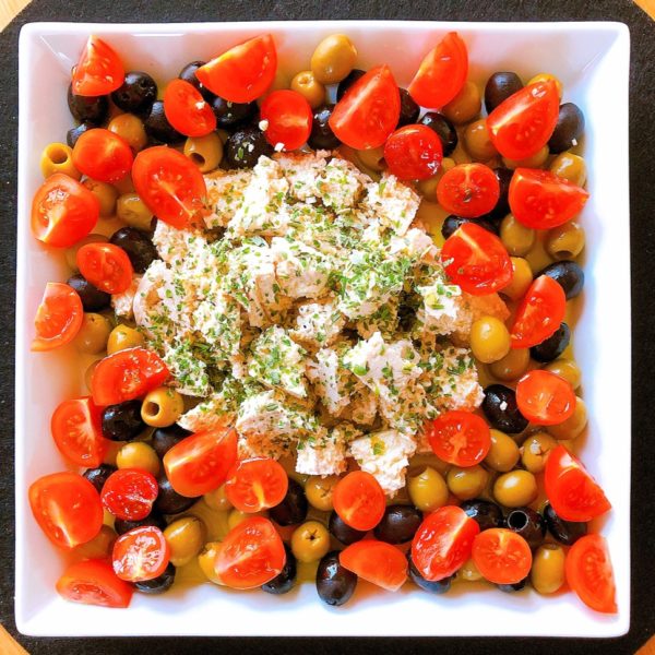 Veta mit Tomaten & Oliven